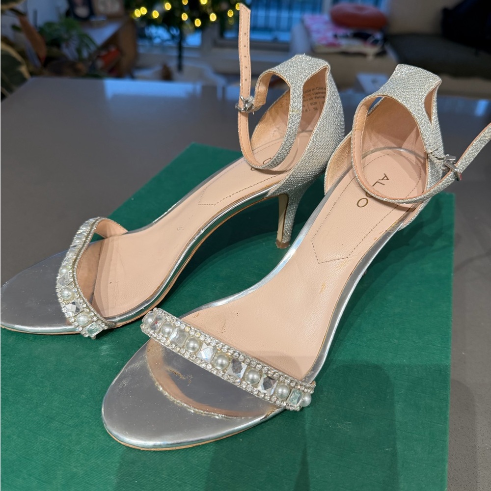Aldo silver embellished sandals 3”